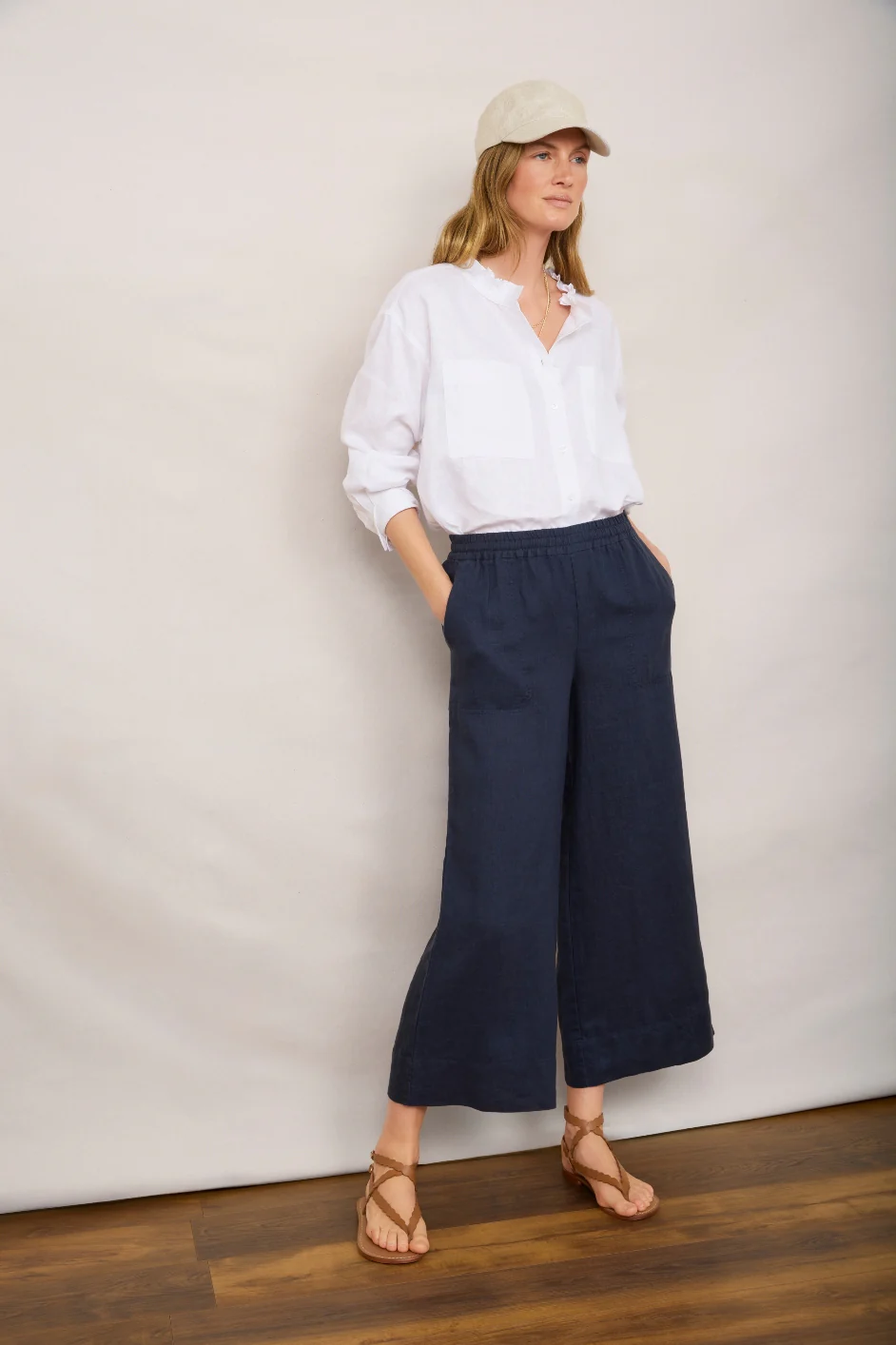 Angeline Linen Cropped Trouser - Midnight - Image 2