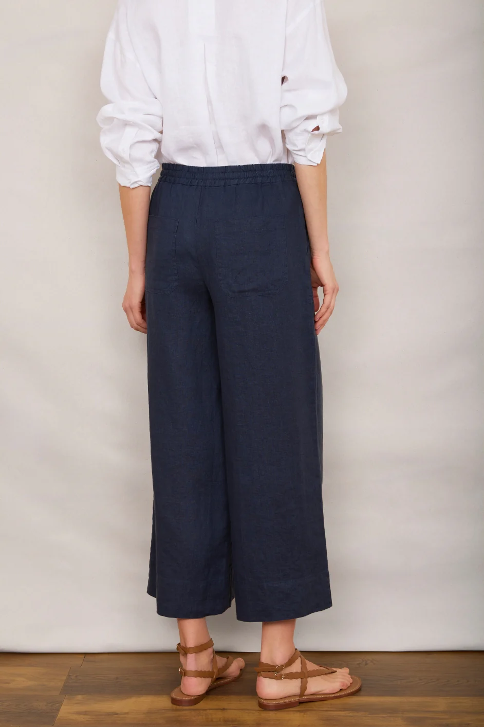 Angeline Linen Cropped Trouser - Midnight - Image 3