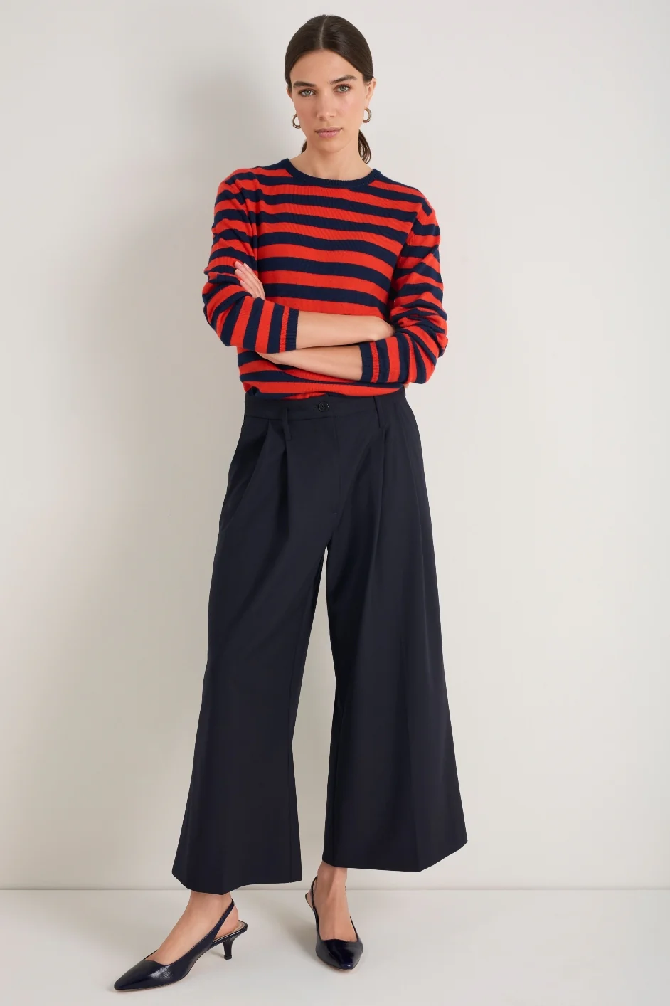 Cath x WYSE Audrey Crop Pleat Trouser - Midnight - Image 3