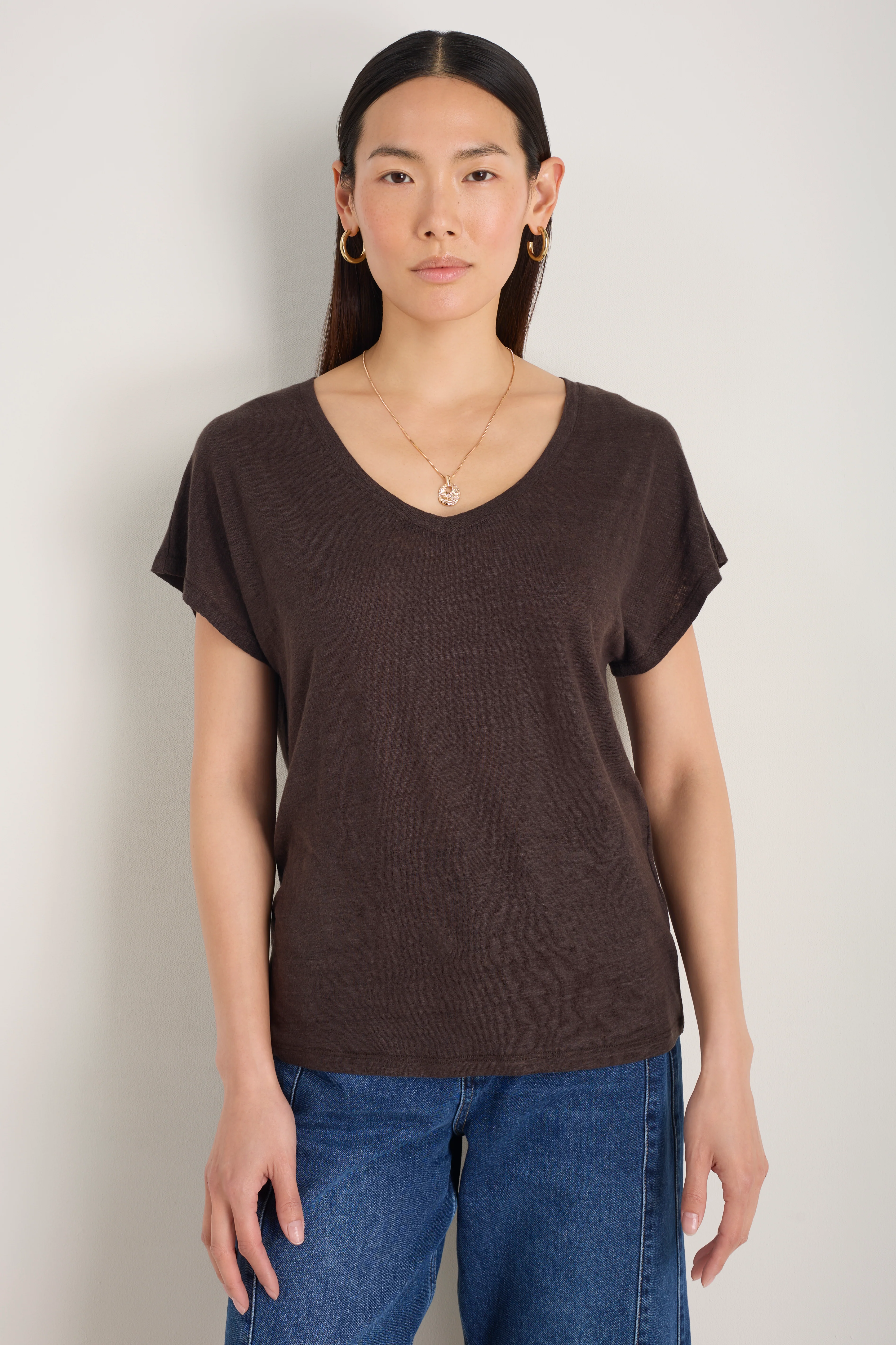 Chiara Linen V Neck Tee - Cocoa - Image 4