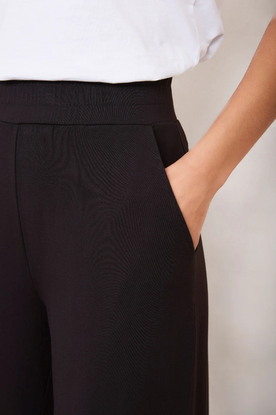 Delphine Pull On Trouser - Black - Image 4