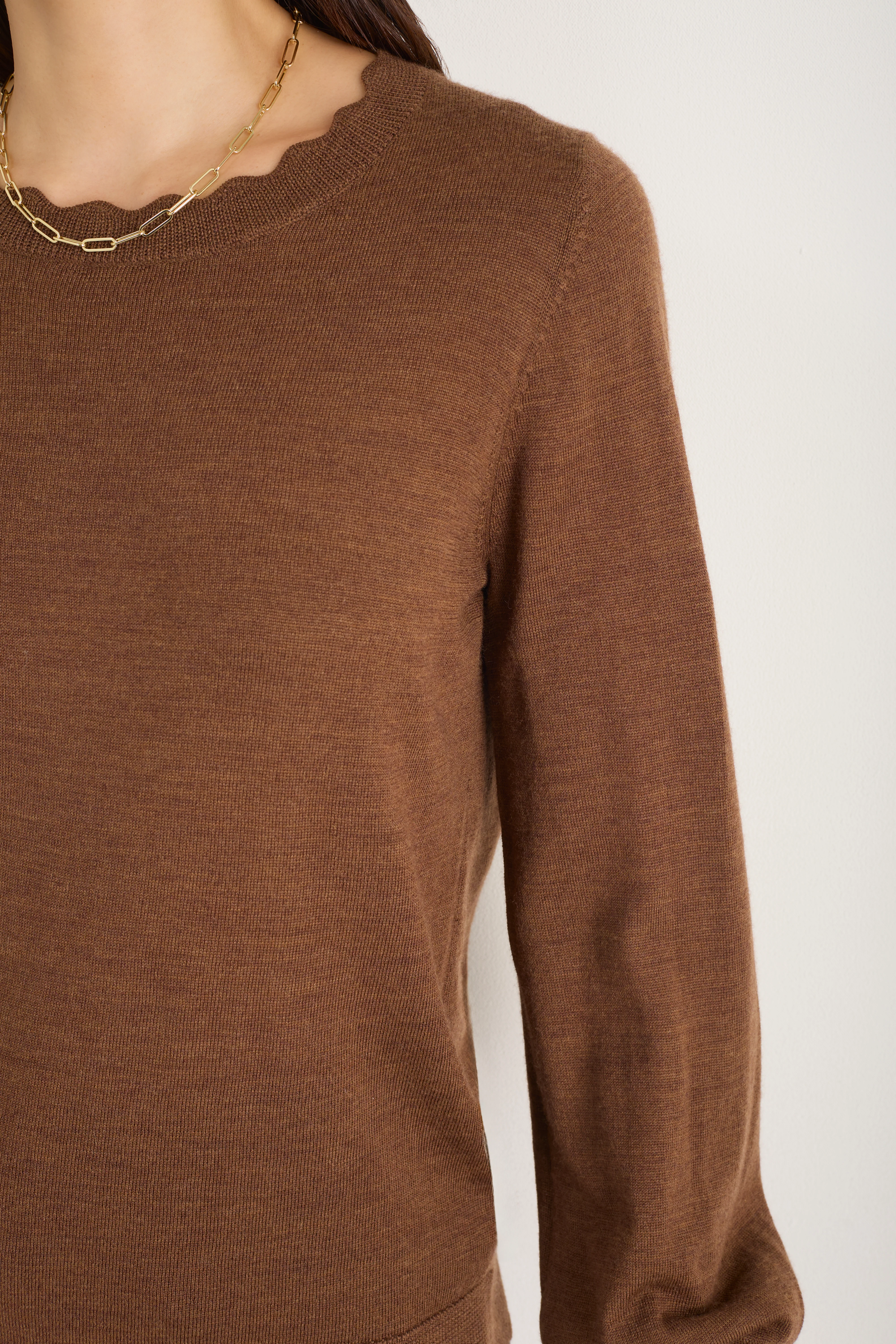 Fleurine Scallop Jumper - Warm Cocoa - Image 3