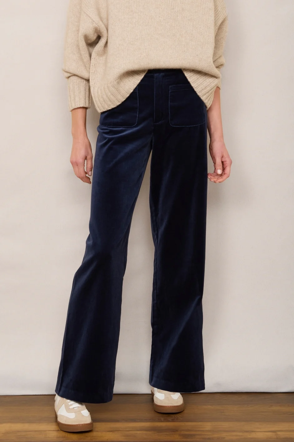 Florence Flare Velvet Trouser - Midnight - Image 2