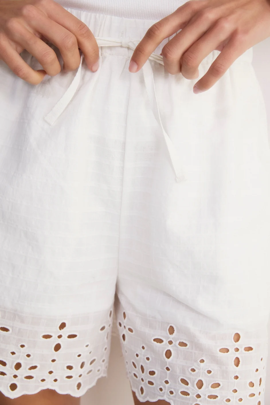 Lucie Broderie Short - White - Image 2