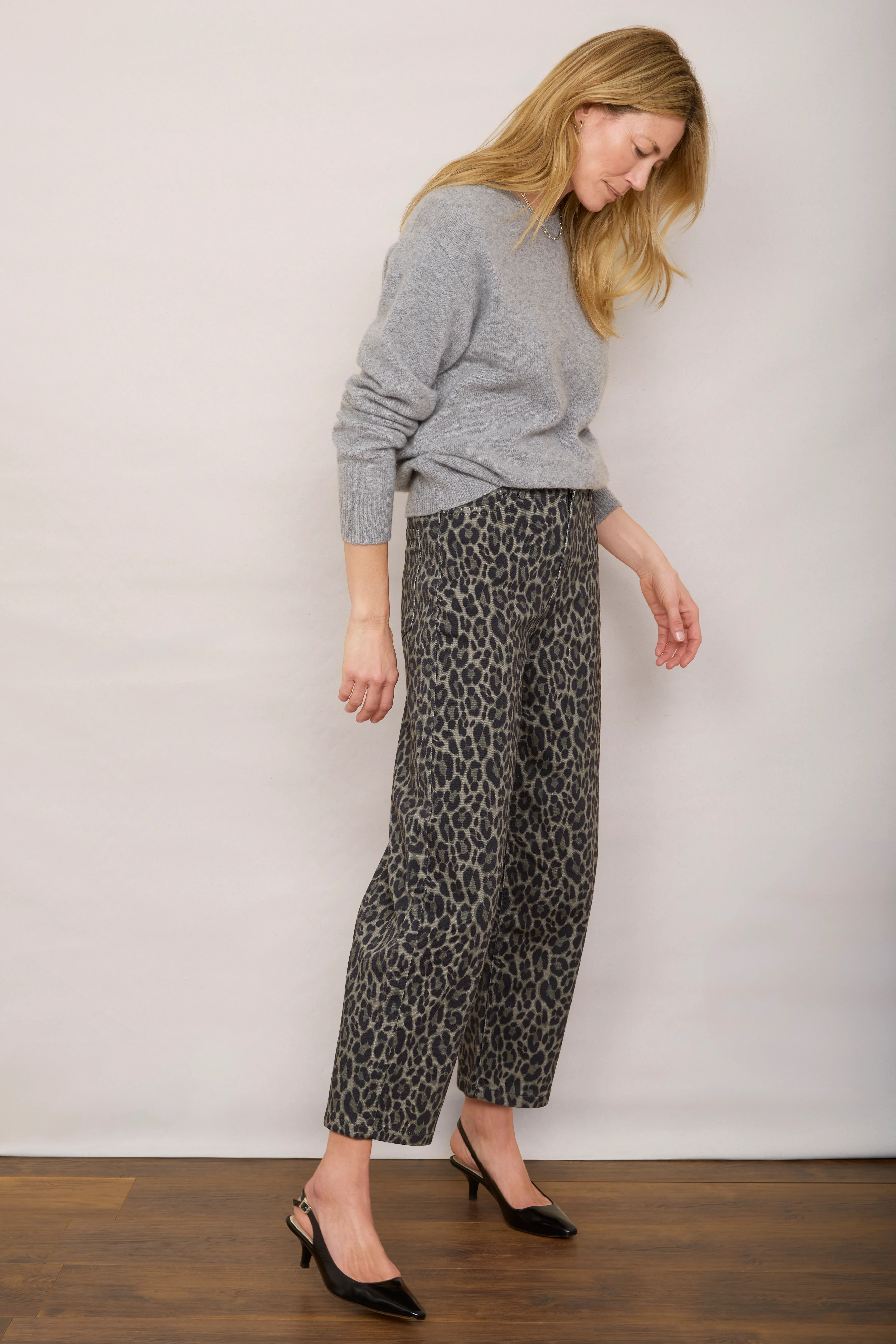 Lula Barrel Jean - Khaki Leopard - Image 2