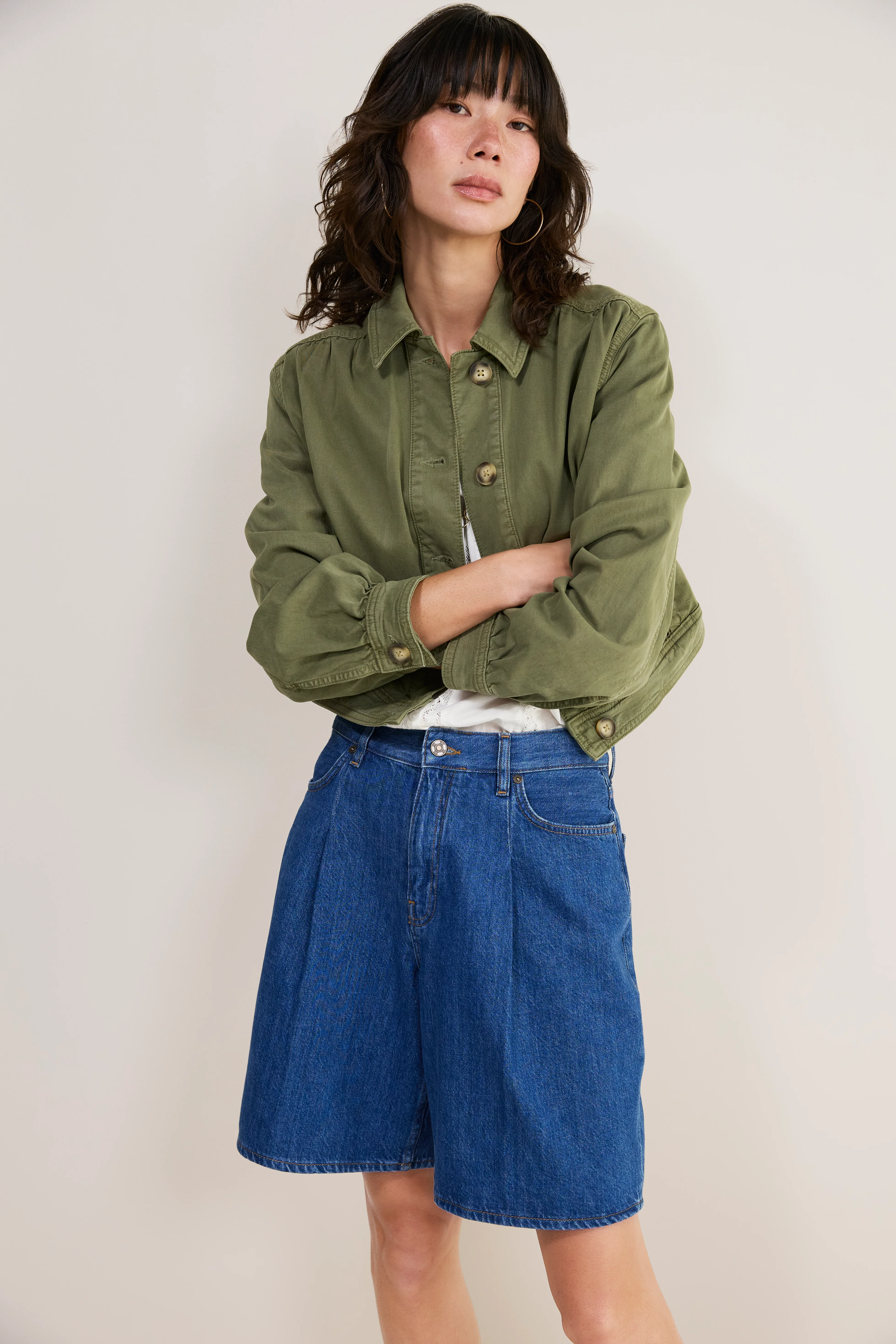 Lula Pleat Front Denim Long Short - Mid Wash