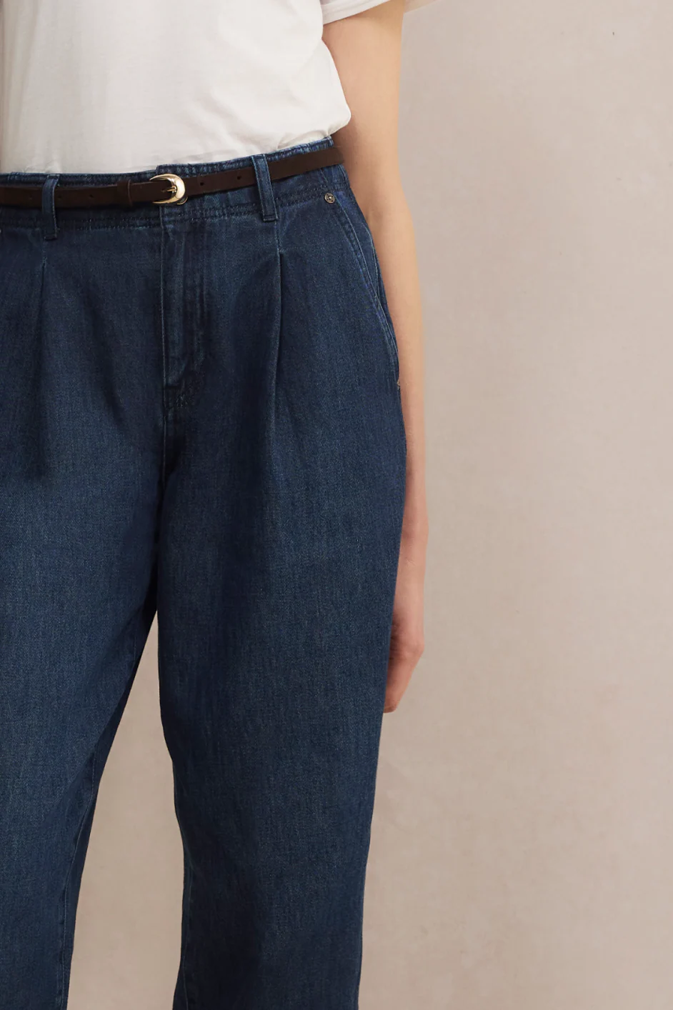 Macy Pleat Front Tapered Jean - Rinse Wash - Image 2