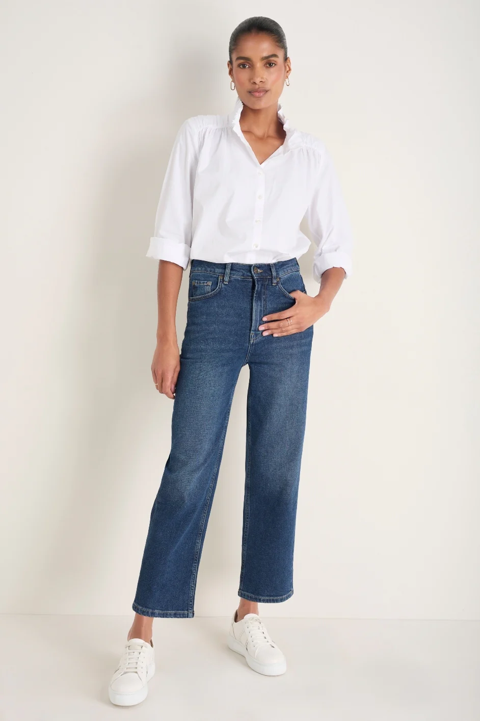 Saffie Straight Leg Jean - Mid Wash - Image 4